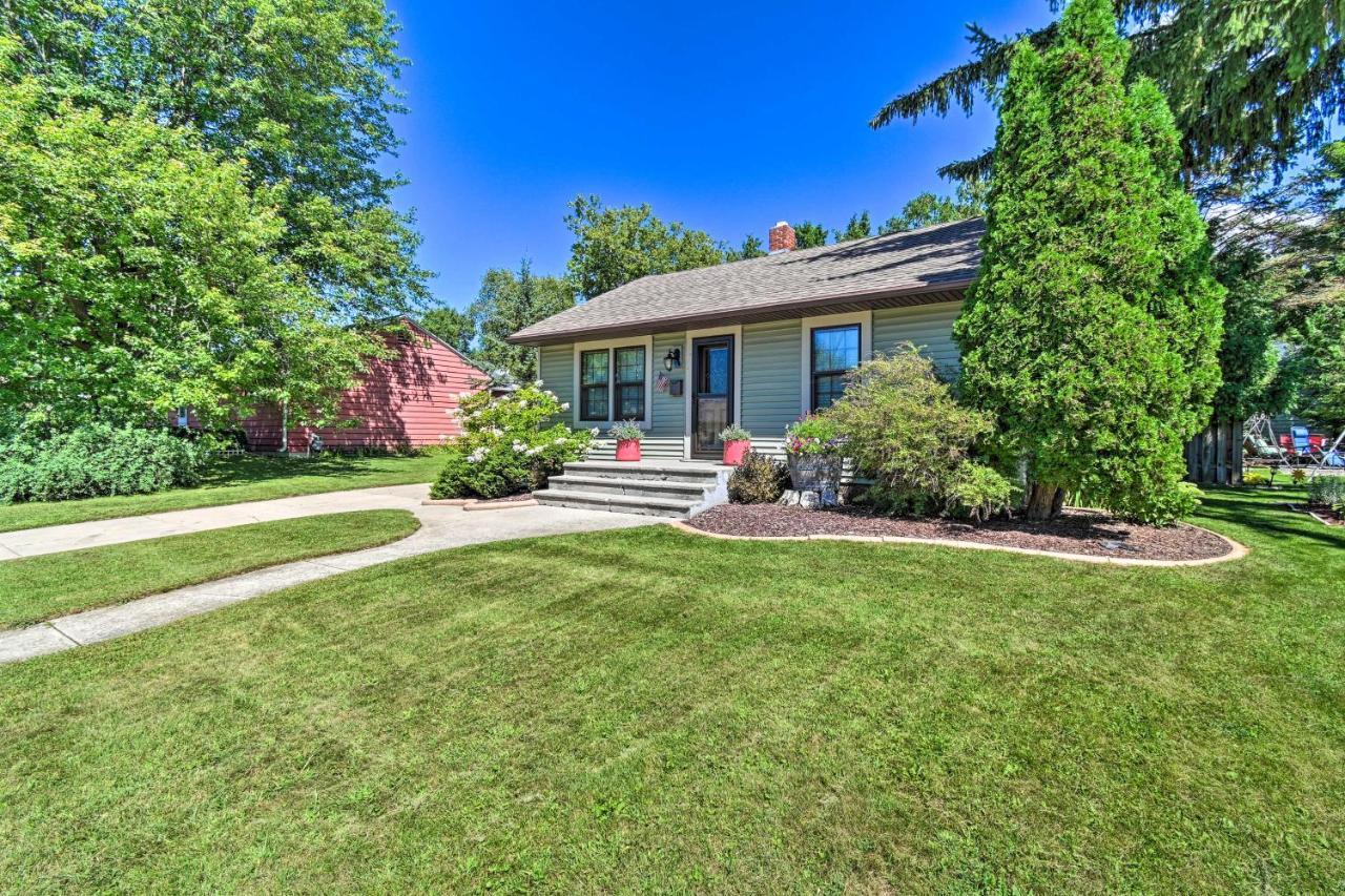 Modern Home With Backyard, 1 Mi To Dtwn Sturgeon Bay Zewnętrze zdjęcie